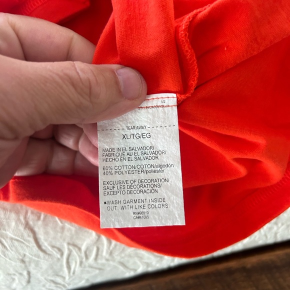 Under Armour Loose Fit XL T-Shirt🚨🔥🚨🔥 - Picture 8 of 8